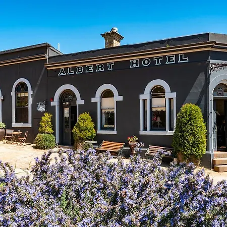 Albert Hotel Daylesford-2