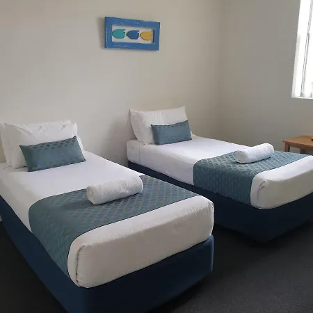 Oxley Cove Holiday Apartment-2