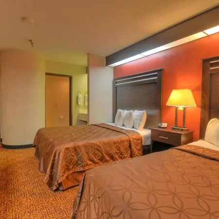 Smoky Mountain Inn & Suites-2