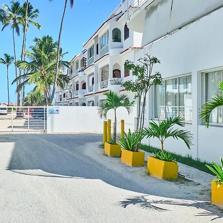 Los Corales Beach Village-3