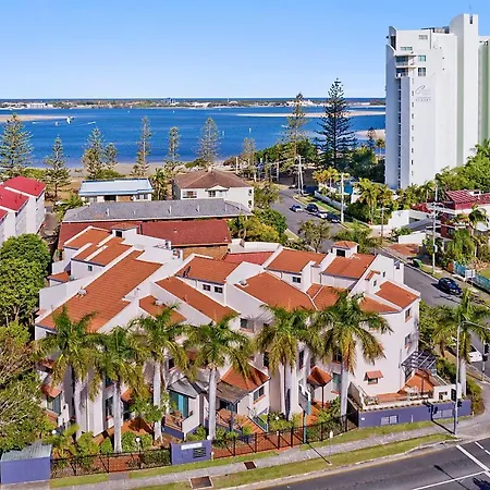 Santa Fe By The Broadwater-3