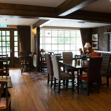Saracens Head-2