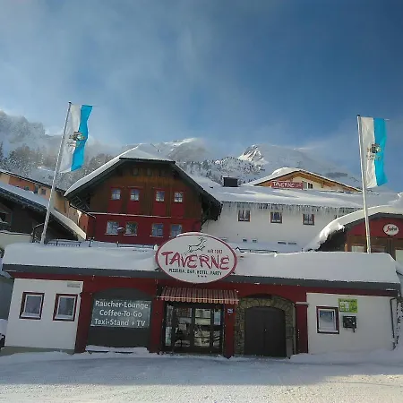 Party Hotel Taverne-2