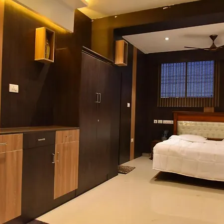 Ssk Greeen Palace Lodge-3