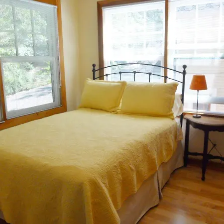 Baxter House Bed & Breakfast And Apartment-2