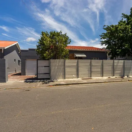 Hasate Guest House 10 Florence Street Oakdale Belliville 7530 Cape Town South African-3