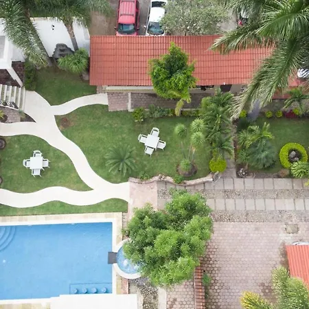 Hotel Concierge Flor y Canto-3