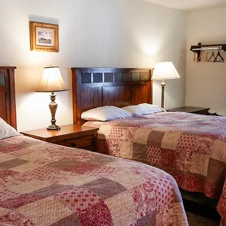Circle R Motel-2