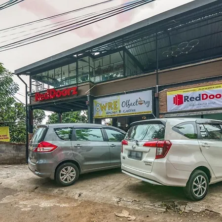 RedDoorz Plus near Akademi Kepolisian Semarang 3-3