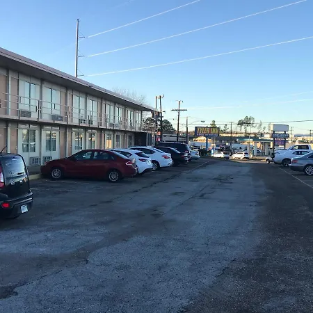 Tyler Inn & Suites-3