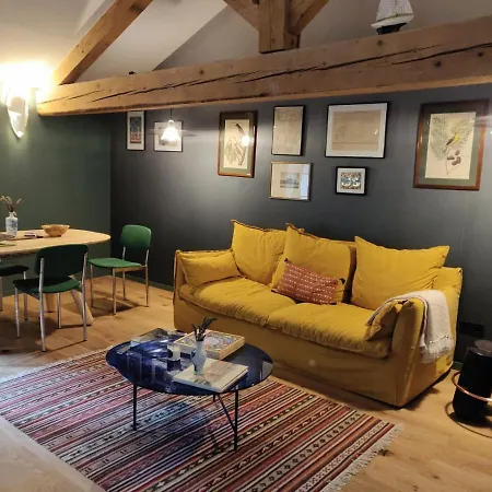 Lyon Country House-3