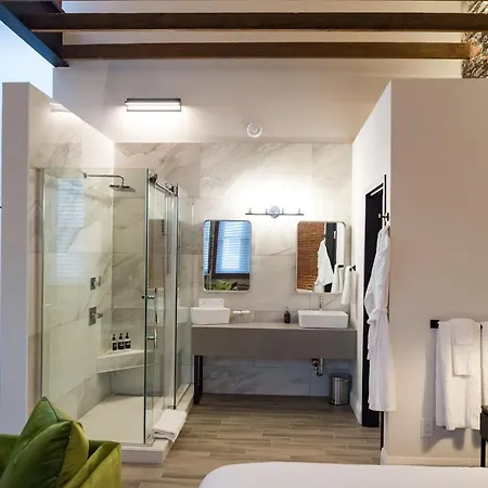 48 King West Boutique Hotel-3