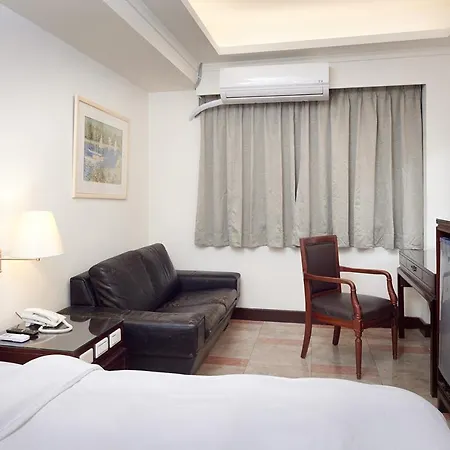 Peach Hotel-2