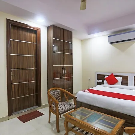 Hotel Rampal Palace-3