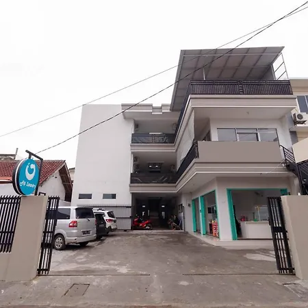 RedDoorz syariah near Stasiun LRT Bumi Sriwijaya-2