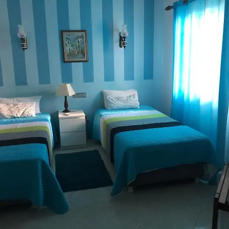 Apartamentos E Quartos Atalaia-3