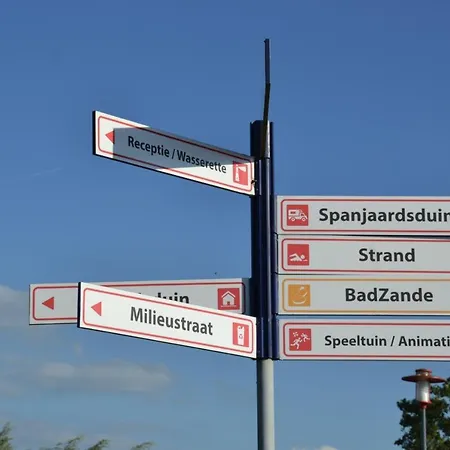 Pipowagen op het strand-2