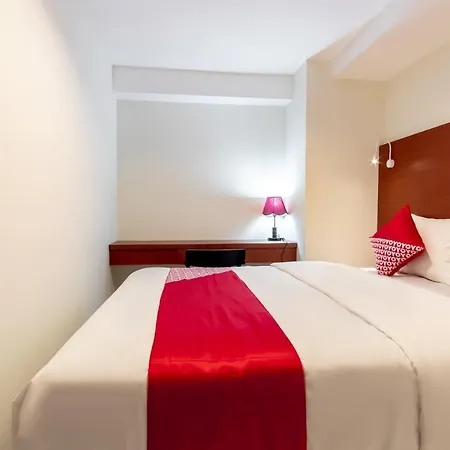 OYO Flagship 1481 Apartemen Sentraland Medan-2