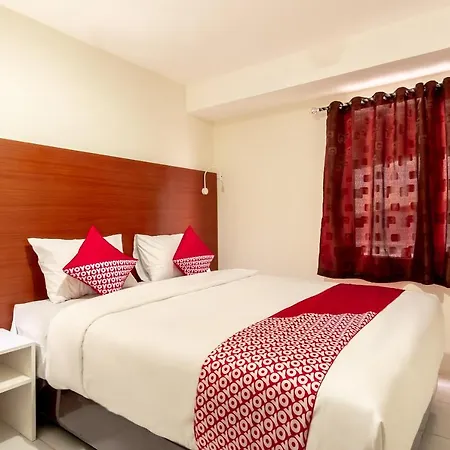 OYO Flagship 1481 Apartemen Sentraland Medan-3