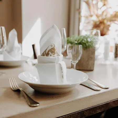 Hotel Schwarzer Adler Stendal-3