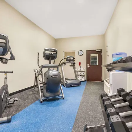 Microtel Inn & Suites By Wyndham Perry-3