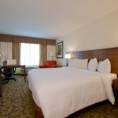 Graduate By Hilton Knoxville-3