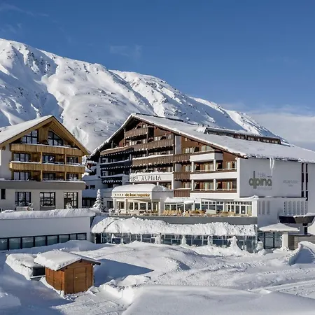 Hotel Alpina Deluxe-2