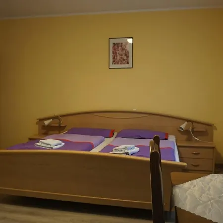 Logia Hotel Garni-2