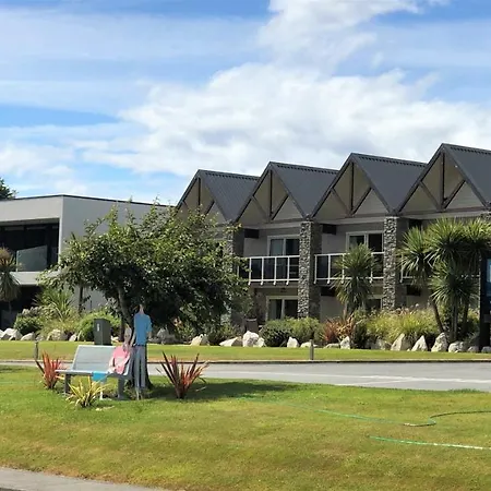 Fiordland Lakeview Motel And Apartments-2