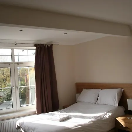 Clifton Lodge Hotel-3