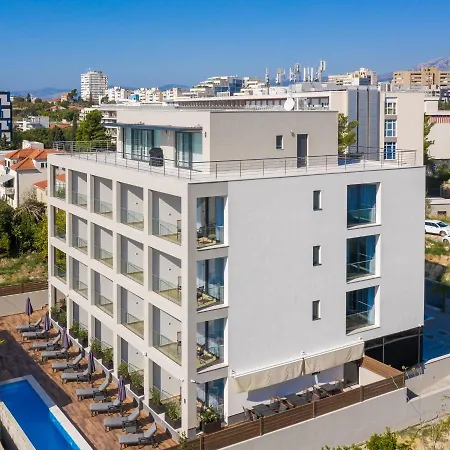 Ellure Luxury Suites-3