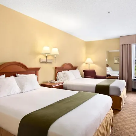 Days Inn By Wyndham Selma-2