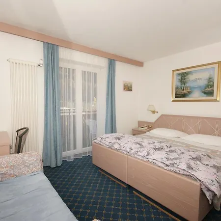 Hotel Villa Mozart-3