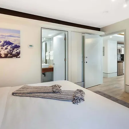 Ocean Treasure Beachside Suites-2
