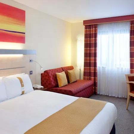 Holiday Inn Express Aberdeen - Bridge Of Don-3