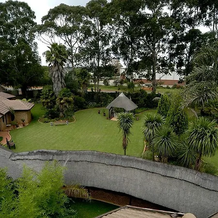 Mannah Executive Guestlodge-3
