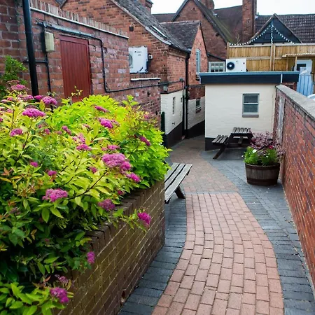 The Golden Lion Inn-3
