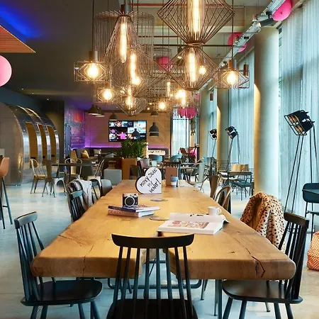 Moxy Paris Charles De Gaulle Airport-2