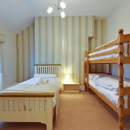 Lauriston & Lawton Court Hotel-2