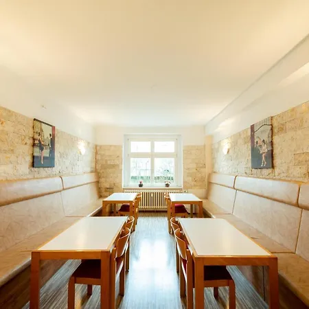 Hotel Pension Dahlem-2