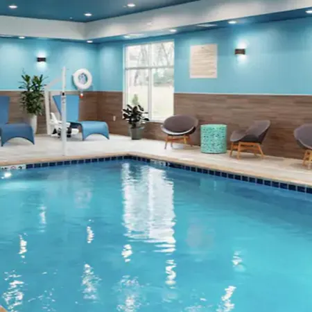 Hampton Inn & Suites Pekin-3