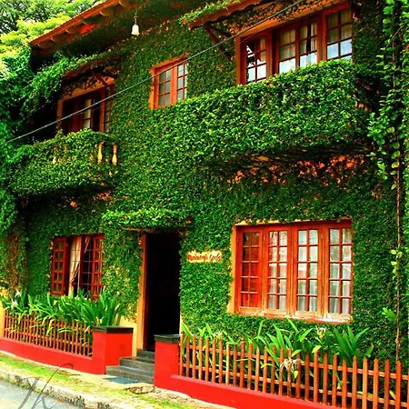 Raintree Lodge-2