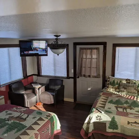 9 Bar W Cabins-3
