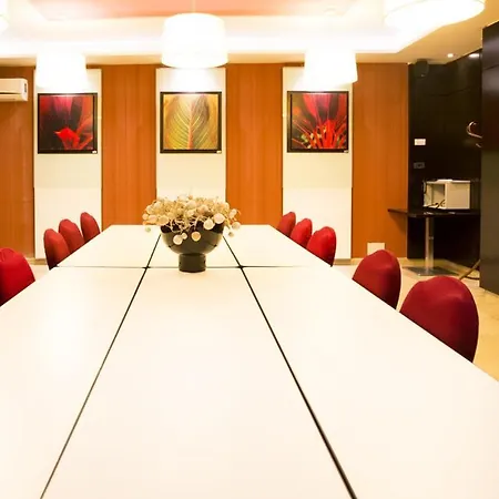 Ambassadeurs Hotel-3