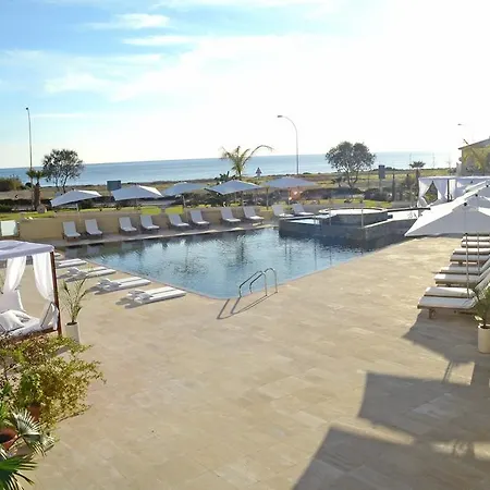 E-Hotel Larnaca Resort & Spa-2