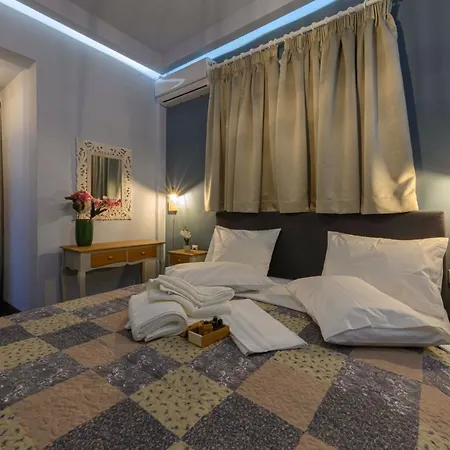 Central Rooms-3