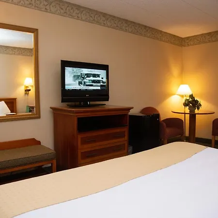 Holiday Lodge Hotel And Conference Center-3