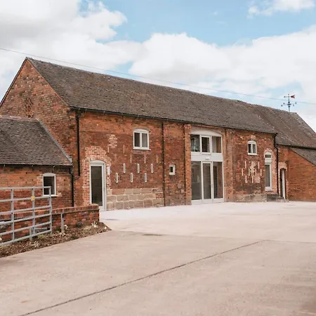 Tuppenhurst Barn-3
