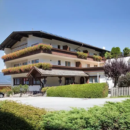 Angerer Alpine Suiten und Familienappartements Tirol-3
