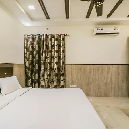 Fabhotel Redisston-3